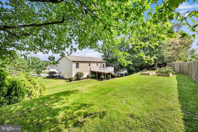 8843 MCKINLEY, Hummelstown, PA 17036