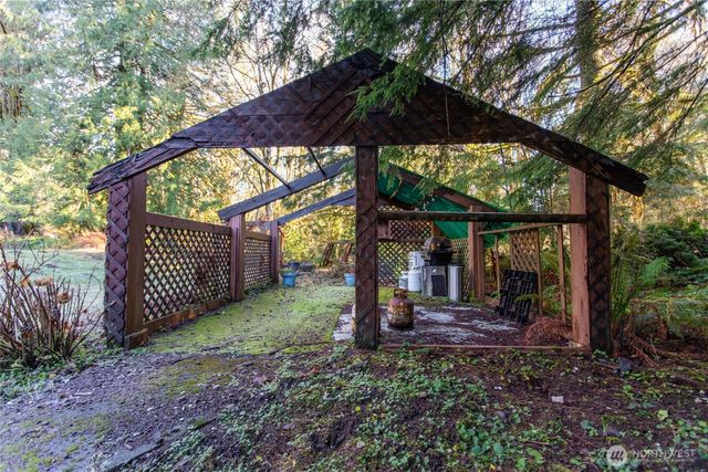 371 Pigeon Springs Road, Onalaska, WA 98570