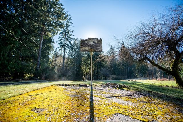 371 Pigeon Springs Road, Onalaska, WA 98570