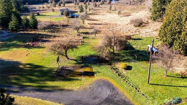 371 Pigeon Springs Road, Onalaska, WA 98570