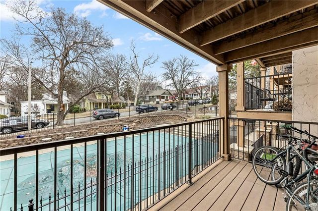 4727 Jarboe Street 93, Kansas City, MO 64112