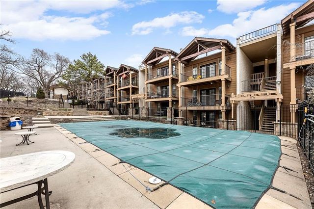 4727 Jarboe Street 93, Kansas City, MO 64112