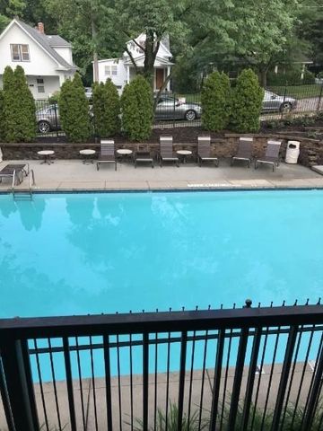 4727 Jarboe Street 93, Kansas City, MO 64112