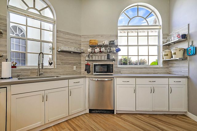 6655 NW 25th Avenue, Boca Raton, FL 33496