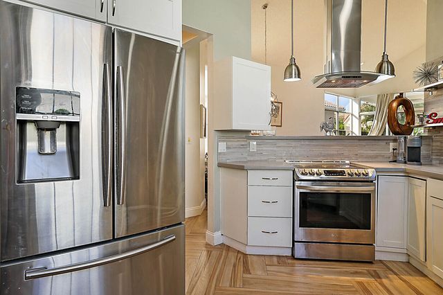 6655 NW 25th Avenue, Boca Raton, FL 33496