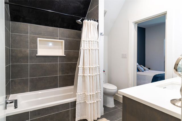 3942 Rochelle Drive, Dallas, TX 75220