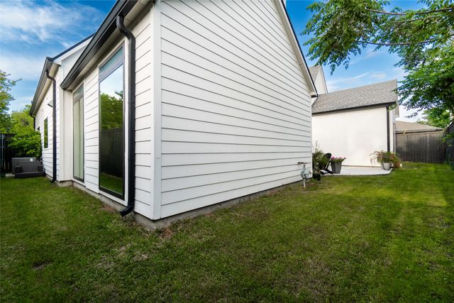 3942 Rochelle Drive, Dallas, TX 75220