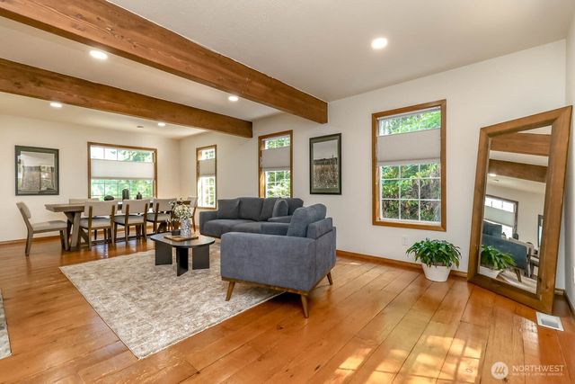 15918 41st Street E, Sumner, WA 98391
