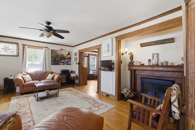 188 Maple St, Boston, MA 02132