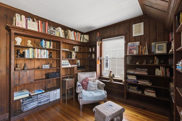 188 Maple St, Boston, MA 02132