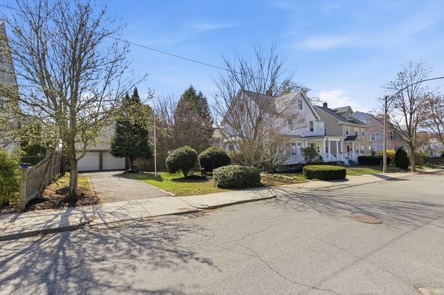 188 Maple St, Boston, MA 02132