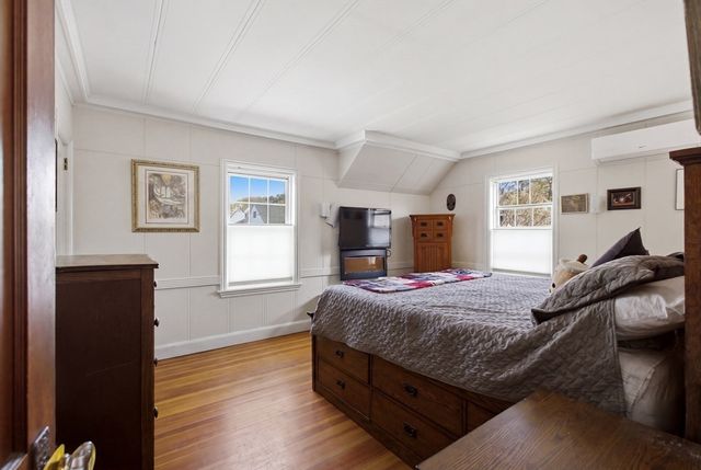 188 Maple St, Boston, MA 02132