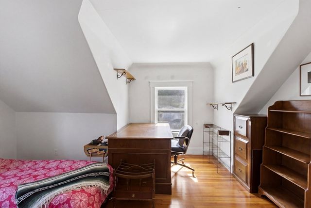 188 Maple St, Boston, MA 02132