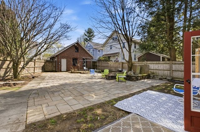 188 Maple St, Boston, MA 02132