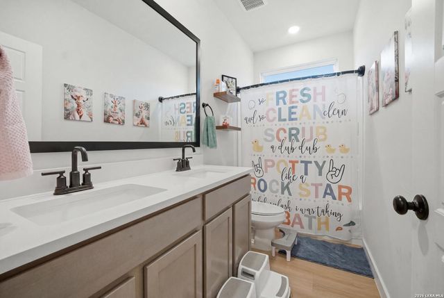 15592 Jake Xing, San Antonio, TX 78253