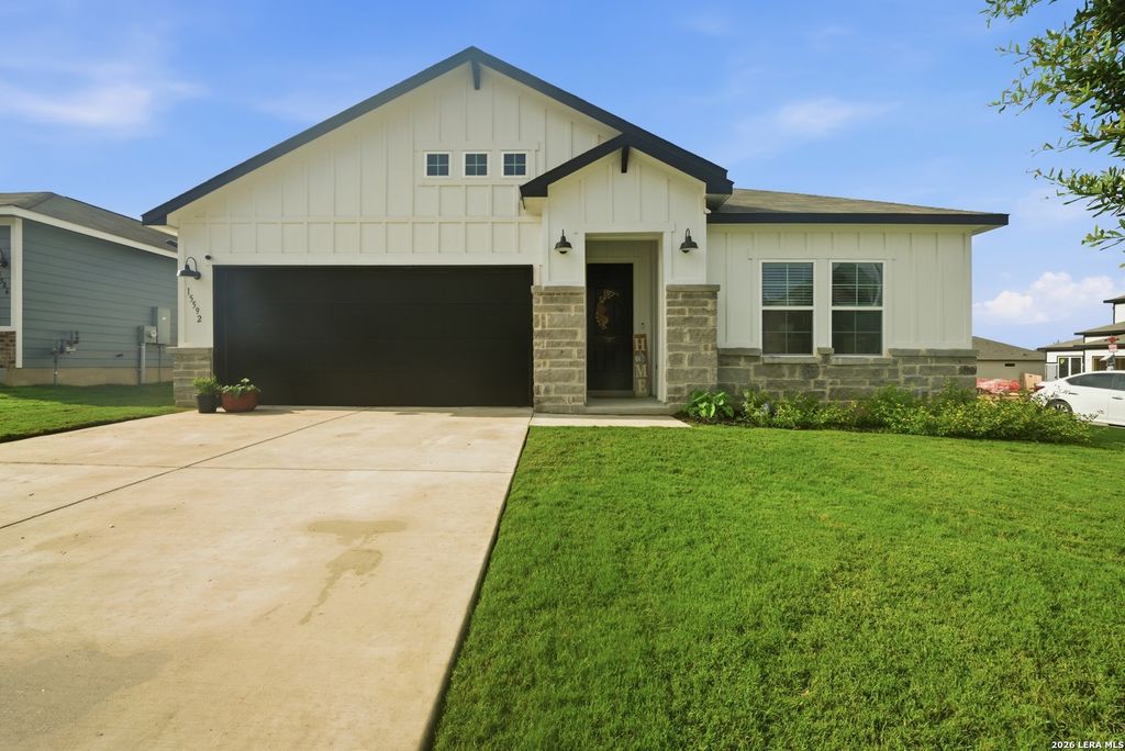 15592 Jake Xing, San Antonio, TX 78253
