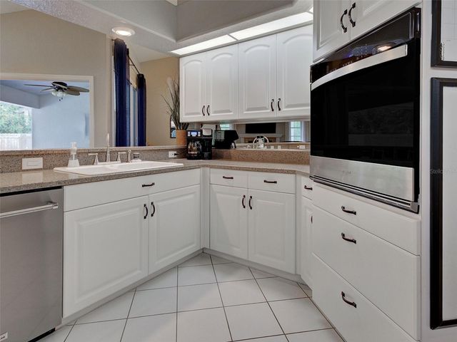 1303 E GATE DRIVE, Venice, FL 34285