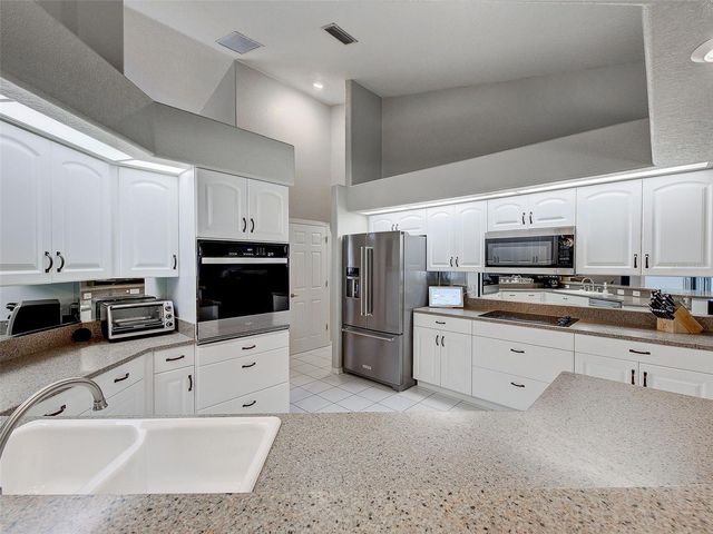 1303 E GATE DRIVE, Venice, FL 34285