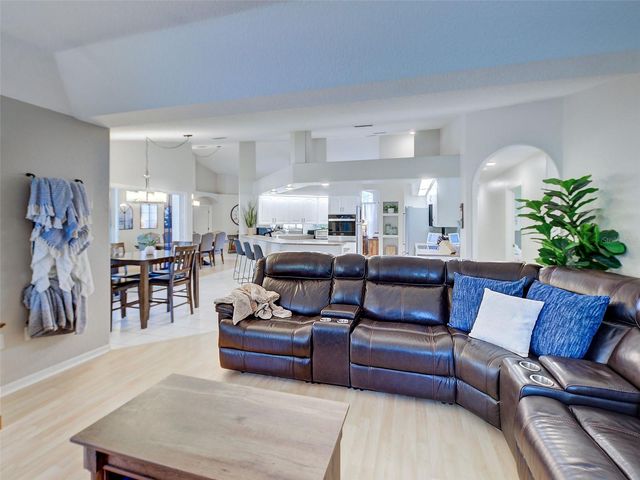 1303 E GATE DRIVE, Venice, FL 34285