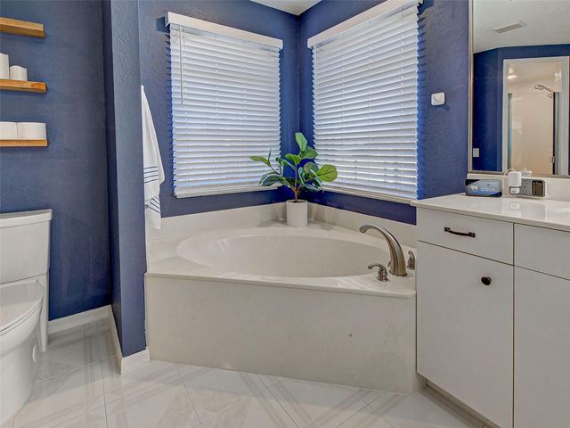 1303 E GATE DRIVE, Venice, FL 34285