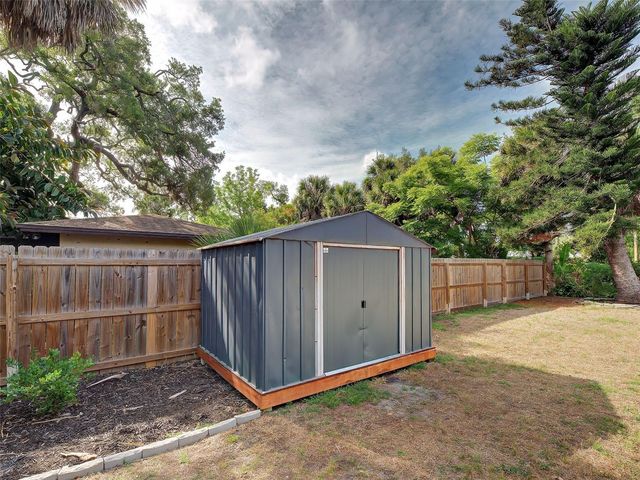 1303 E GATE DRIVE, Venice, FL 34285