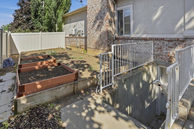 39 S 2625 E, Layton, UT 84040