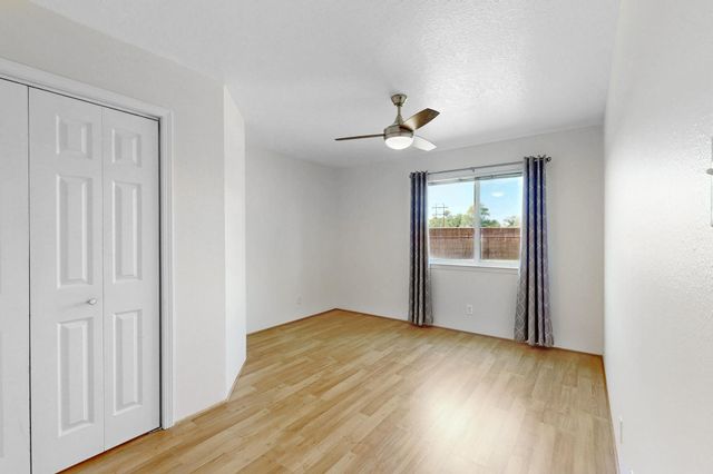 1905B Lakeview Road SW, Albuquerque, NM 87105