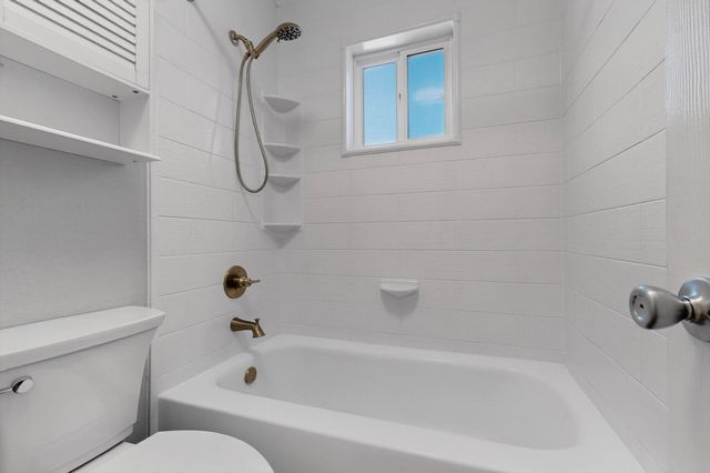 1905B Lakeview Road SW, Albuquerque, NM 87105