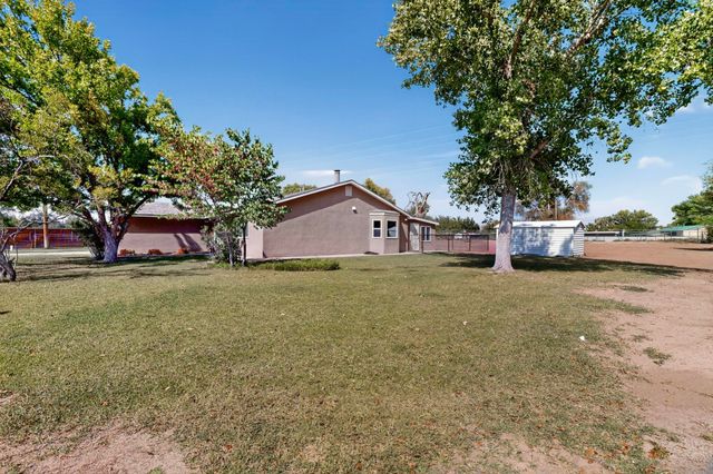 1905B Lakeview Road SW, Albuquerque, NM 87105