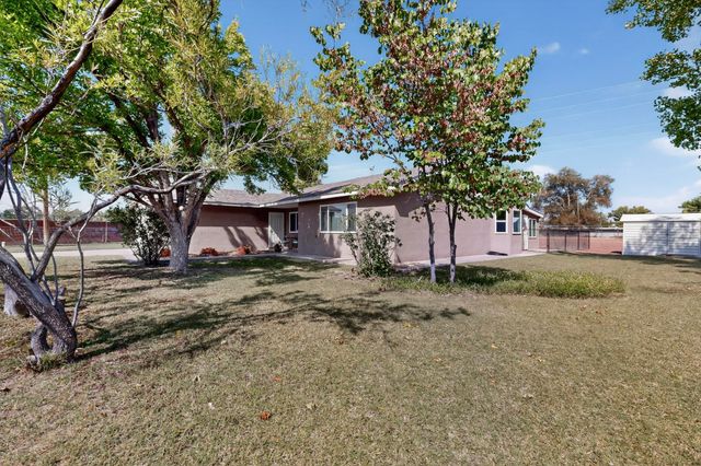 1905B Lakeview Road SW, Albuquerque, NM 87105