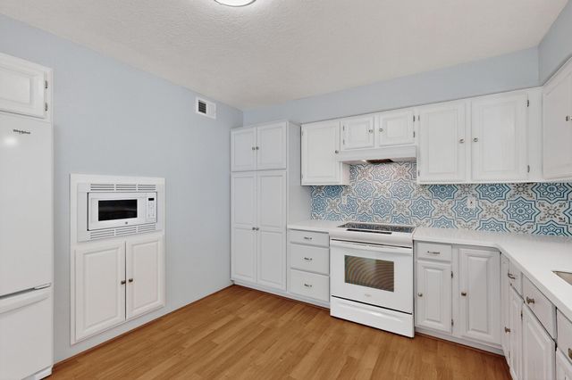 1905B Lakeview Road SW, Albuquerque, NM 87105