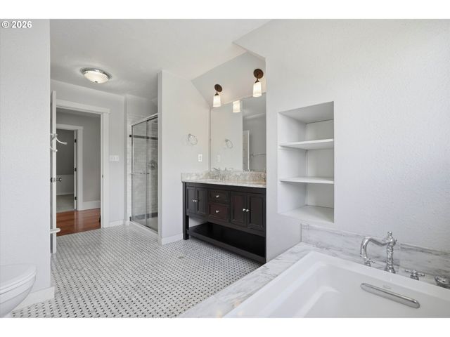 3425 S CORBETT Ave, Portland, OR 97239