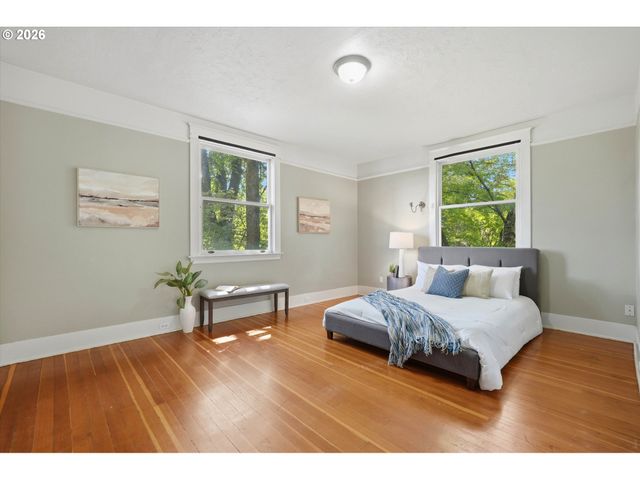 3425 S CORBETT Ave, Portland, OR 97239