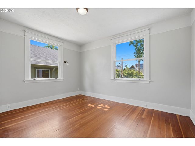 3425 S CORBETT Ave, Portland, OR 97239