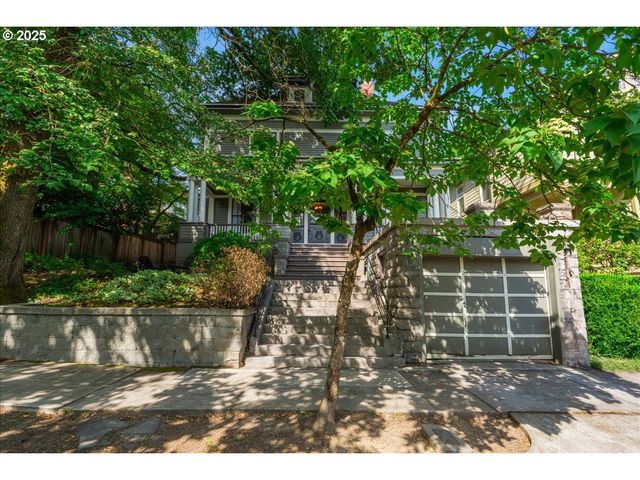 3425 S CORBETT Ave, Portland, OR 97239