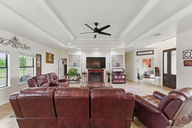 1110 Atascosa County Road 101, Floresville, TX 78114