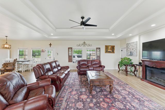 1110 Atascosa County Road 101, Floresville, TX 78114