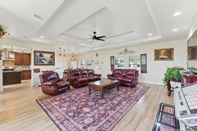 1110 Atascosa County Road 101, Floresville, TX 78114