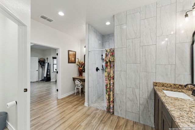 1110 Atascosa County Road 101, Floresville, TX 78114