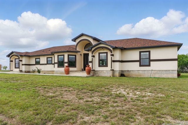 1110 Atascosa County Road 101, Floresville, TX 78114