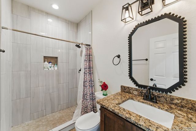 1110 Atascosa County Road 101, Floresville, TX 78114