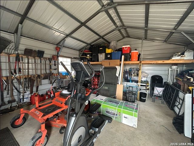 1110 Atascosa County Road 101, Floresville, TX 78114