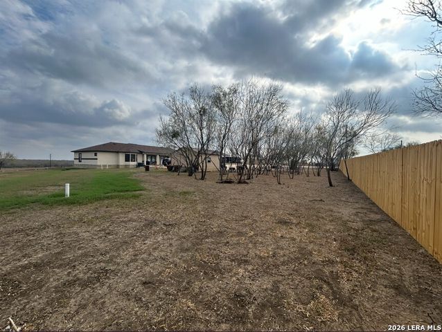 1110 Atascosa County Road 101, Floresville, TX 78114