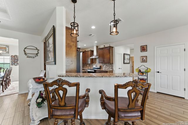 1110 Atascosa County Road 101, Floresville, TX 78114