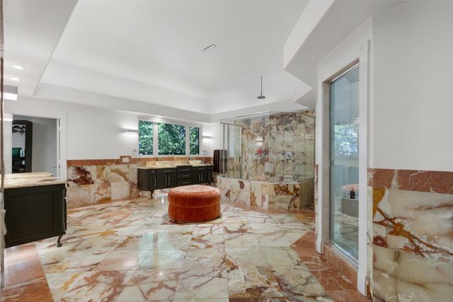 6181 Preston Creek Court, Dallas, TX 75240