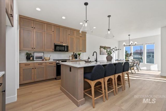4405 Tropic Way, Caldwell, ID 83607