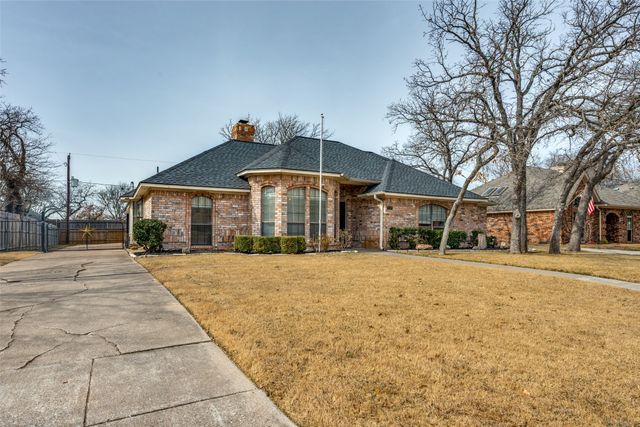 7317 Century Drive, North Richland Hills, TX 76182