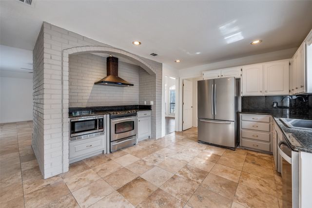 7317 Century Drive, North Richland Hills, TX 76182