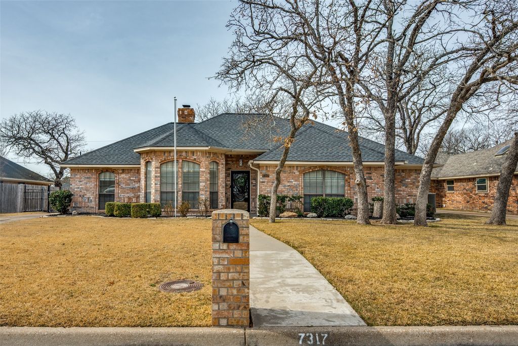 7317 Century Drive, North Richland Hills, TX 76182