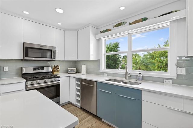 243 Southwinds DR, Sanibel, FL 33957